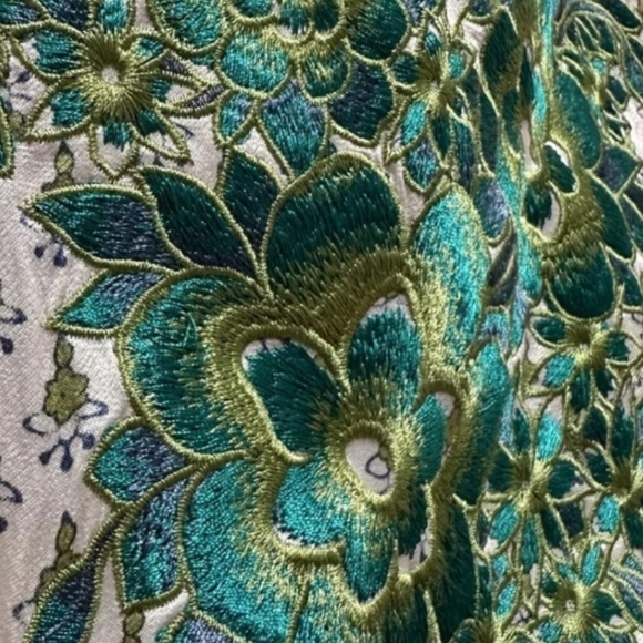 Anthropologie TINY Editions Amber Boho Floral Embroidered Bomber Jacket White SM - Picture 14 of 14